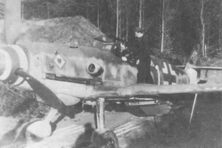 JG 77 была одной из немногих частей люфтваффе оснащенной разнообразными - фото 7
