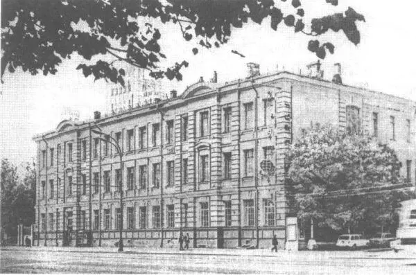 Гимназия Алферовой в Москве Гимназия Брюхоненко в Москве В каждой она - фото 20