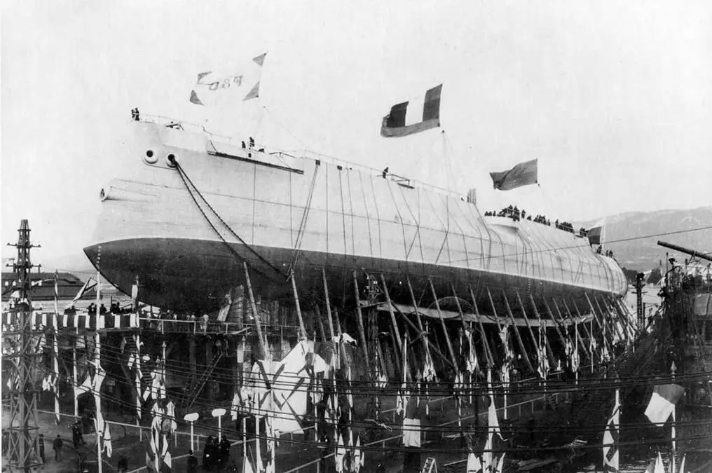 Цесаревич на стапеле Февраль 1901 г Цесаревич спущен на воду 10 23 - фото 58