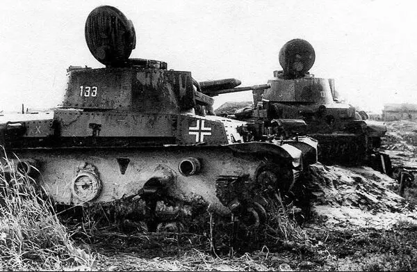 Танки Pz35 t подбитые в районе г Зубцов Тверской области 1942 год Клин - фото 38