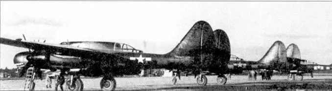 Jukin Judy на стоянке аэродрома Итэн Франция весна 1945 г Акулья пасть - фото 105