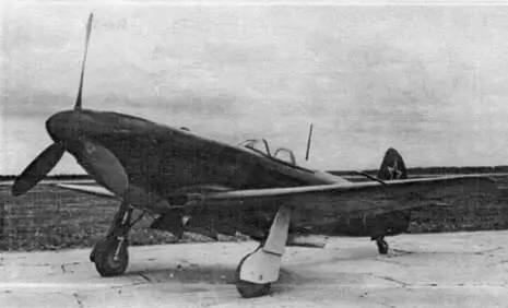 Один из самолетов головной серии Як3 с ВК107А которая была построена - фото 104