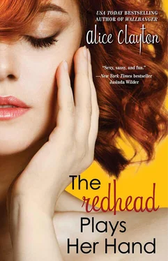 Alice Clayton The Redhead Plays Her Hand обложка книги