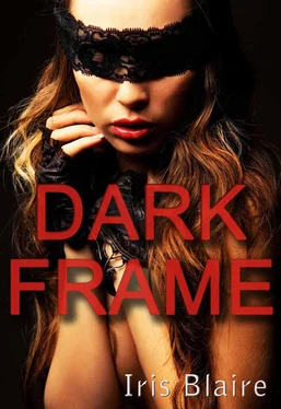 Iris Blaire Dark Frame обложка книги