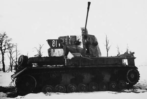 Зенитный танк Flakpanzer IV Möbelwagen с 37мм пушкой Flak 43 захваченный - фото 12