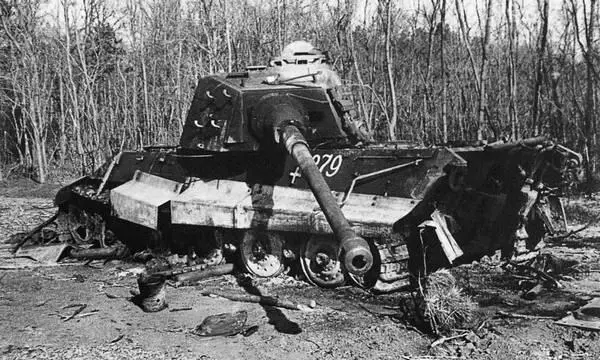 PzVI AusfB Königstiger из состава 509го батальона тяжелых танков - фото 86