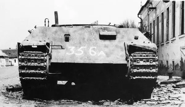 Еще один брошенный ремонтный танк Bergepanther на базе PzV AusfD Район озера - фото 119
