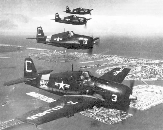 Звено F6F5 из VF695 База в районе Коламбуса Огайо 12 июля 1952 года Тем - фото 60