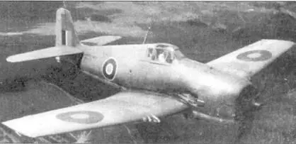 Один из первых Hellcat FMk I FN323 испытываемый в А ampАЕЕ в июне 1943 - фото 54