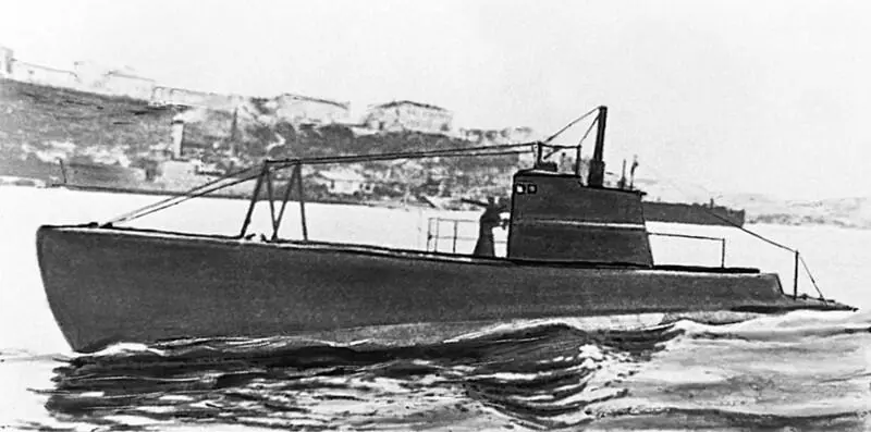 М200 в годы войны Полярный 1944 г М200 в море Фото 1955 г Командир - фото 2