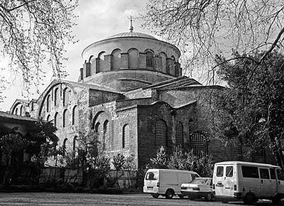 Рис 113 Храм Святой Ирины в ЦарьГраде Фотография 2006 года Если обойти - фото 13