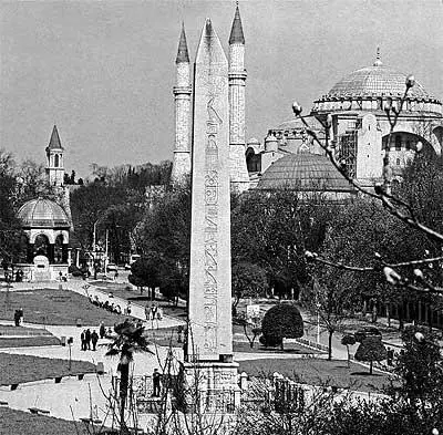 Рис 158 Древнеегипетский обелиск фараона Тутмеса III Якобы через ДВЕ - фото 60