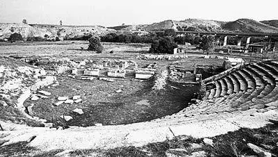 Рис 172 Античный цирк раскопанный в Стабии Македония Фотография 2005 - фото 74