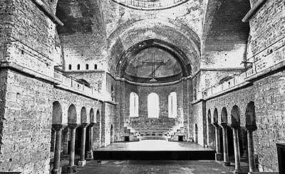 Рис 179 Вид храма святой Ирины изнутри Фотография 2006 года Рис 180 - фото 81