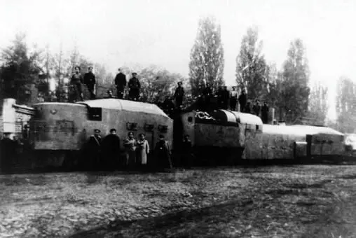 Бронепоезд Генерал Анненков после постройки Киев октябрь 1915 года - фото 272