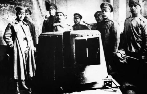 Коническая пулеметная башня бронедрезины в Киевских главных мастерских - фото 278