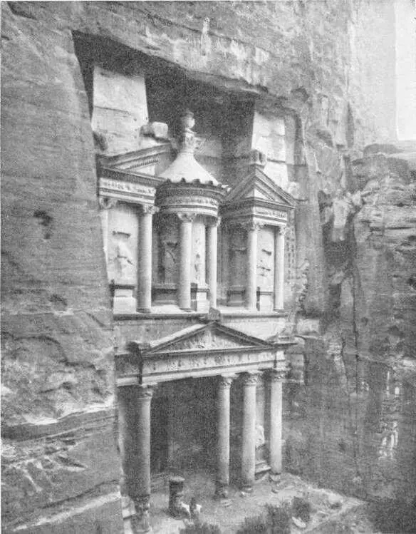 THE ROCK HEWN TEMPLE AT PETRA Photo Underwood Underwood Both Ardashir I - фото 137