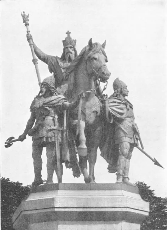 STATUE OF CHARLEMAGNE IN FRONT OF NOTRE DAME PARIS The figure is entirely - фото 146