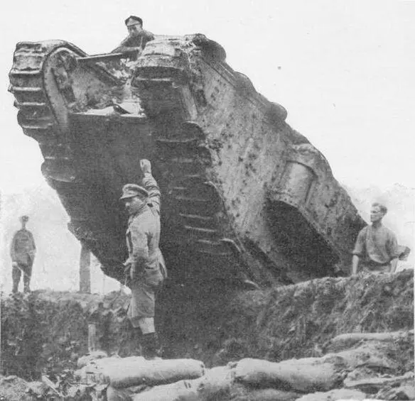 BRITISH TANK IN THE BATTLE OF THE MENIN ROAD The crew came out for a breath - фото 203