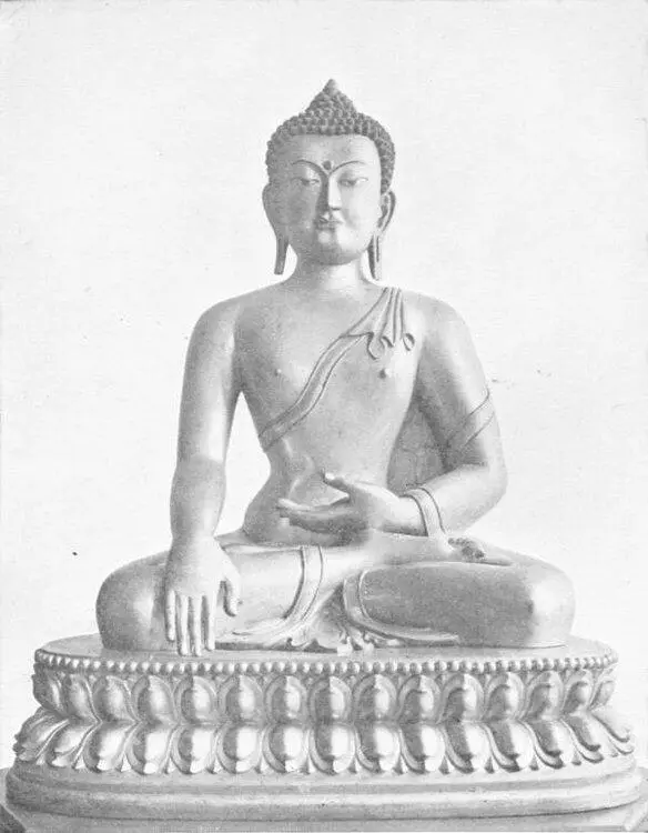 TIBETAN BUDDHA Gilt Brass Casting in India Museum showing Gautama Buddha in - фото 96