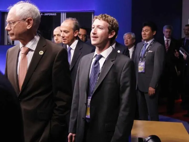 Отчитываясь за последний квартал Facebook озвучила пугающий факт её самая - фото 50