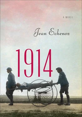 Jean Echenoz 1914 обложка книги