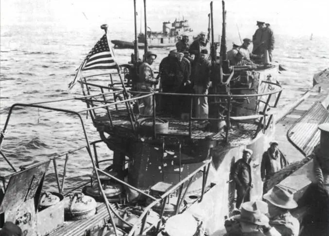 Капитулировавшая 14 мая 1945 г перед американским флотом U805 лодка серии - фото 130