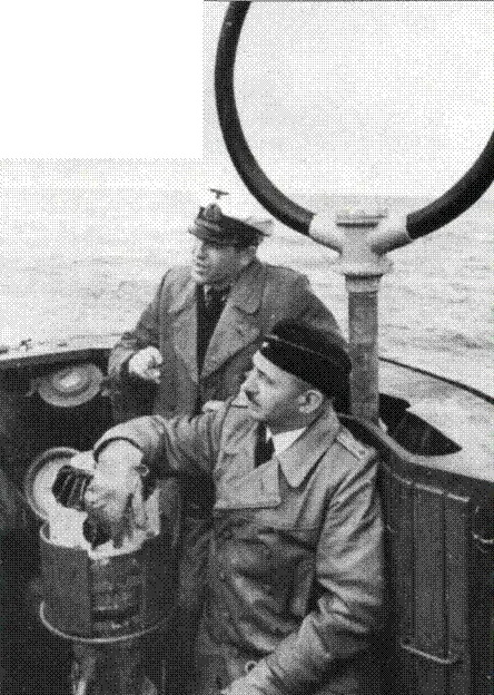 Экипаж U57I наблюдает за последними мгновениями транспорта На этой лодке - фото 64