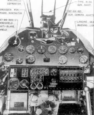 Три фотографии кабины P40F В связи с установкой нового двигателя приборная - фото 51