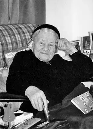 Ирена Сендлер в возрасте 95 лет Ирена Сендлер в возрасте 98 лет за неделю до - фото 19