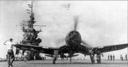 Истребители F4U1A на палубе авианосца Франклин В марте 1945 г на - фото 155