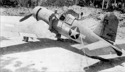 Еще один снимок F4U1 Bu 17590 с бортовым номером 590 аэродром Мунда - фото 47