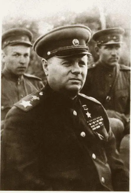 Командующий войсками 1го Дальневосточного фронта К А Мерецков 1945 г - фото 61