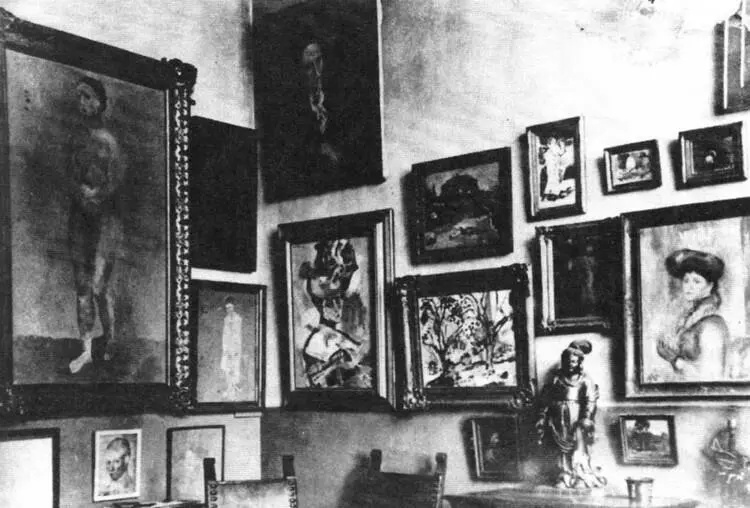 Стены квартиры на улице Флерюс 1907 На верхней фотографии видна картина - фото 15