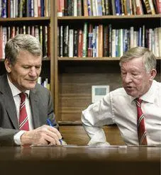 Daid Gill was the best chief executive I worked with Straighttalker knew the - фото 138