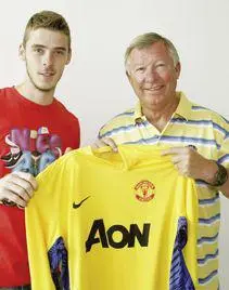 David de Gea a magnificently athletic young goalkeeper who grew in stature - фото 143