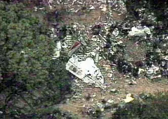 It was a surreal scene The plane appeared to have crashed on a long dirt road - фото 5
