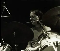 Chris Cutler In the proper spirit of professionalism the aura of the group - фото 6
