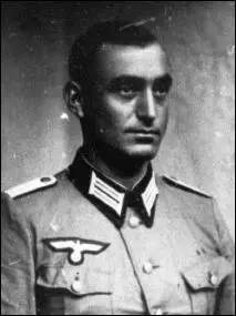 A career soldier three times decorated for bravery in combat against his - фото 27