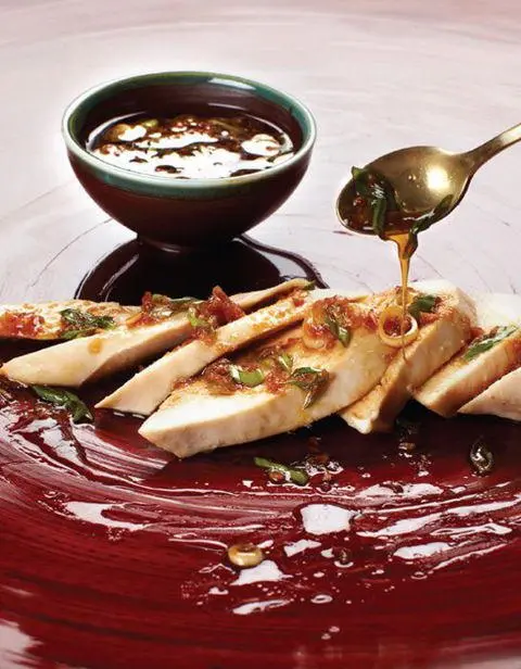 white winesteamed chicken breasts with sesame oil and scallions Steamy White - фото 19