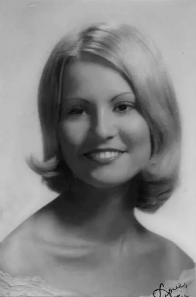 1972 senior class photo High school graduation 1972 With my first husband - фото 23