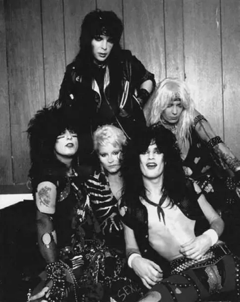 With Mötley Crüe 33 Seka Versus the US Government During the 1980s under - фото 66