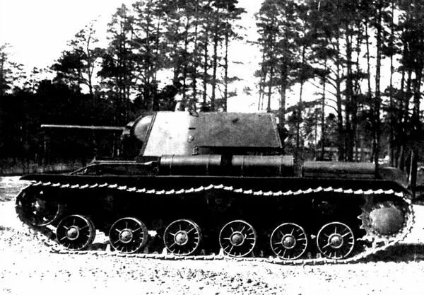 Танк КВ1 выпуска 1941 года Эта машина изготовлена на ЧТЗ о чём можно судить - фото 29