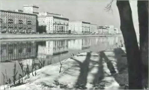 Фото 79 Н Грановский Москва Вид на Фрунзенскую набережную В обоих - фото 73