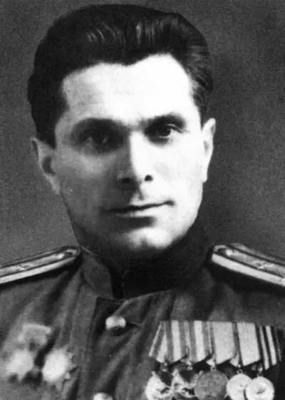 Николай Анисимович Щёлоков 1944 г Супруги Щёлоковы Киев 1947 г - фото 10