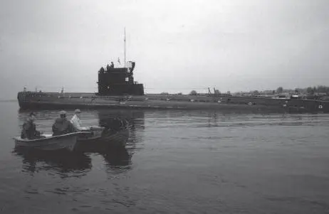 Первыми советскую подводную лодку обнаружили шведские рыбаки В глаза ударил - фото 2