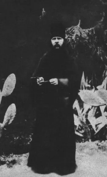 Архимандрит Сергий Страгородский в Афинах 1894 г Крейсер Память Азова - фото 23