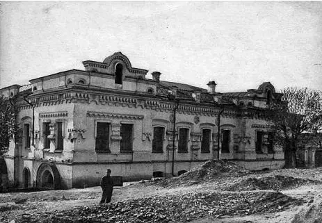 Дом Ипатьева 1928 год Первые два окна слева и два окна с торца комната - фото 25
