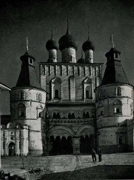 58 Сретенская надвратная церковь Борисоглебского монастыря 1680 В аркаде - фото 60