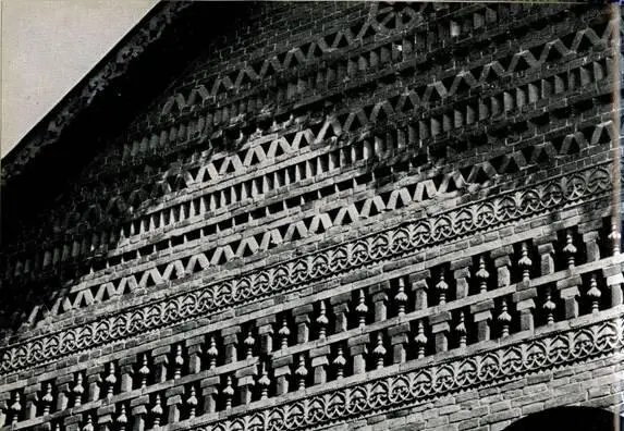64 Палаты царевича Димитрия в кремле Фрагмент керамического убранства - фото 67